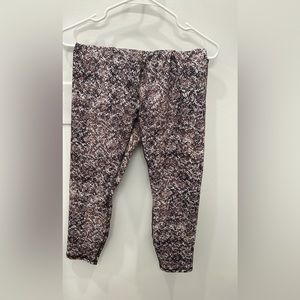 Fabletics leggings, size large, never wore, brand new
